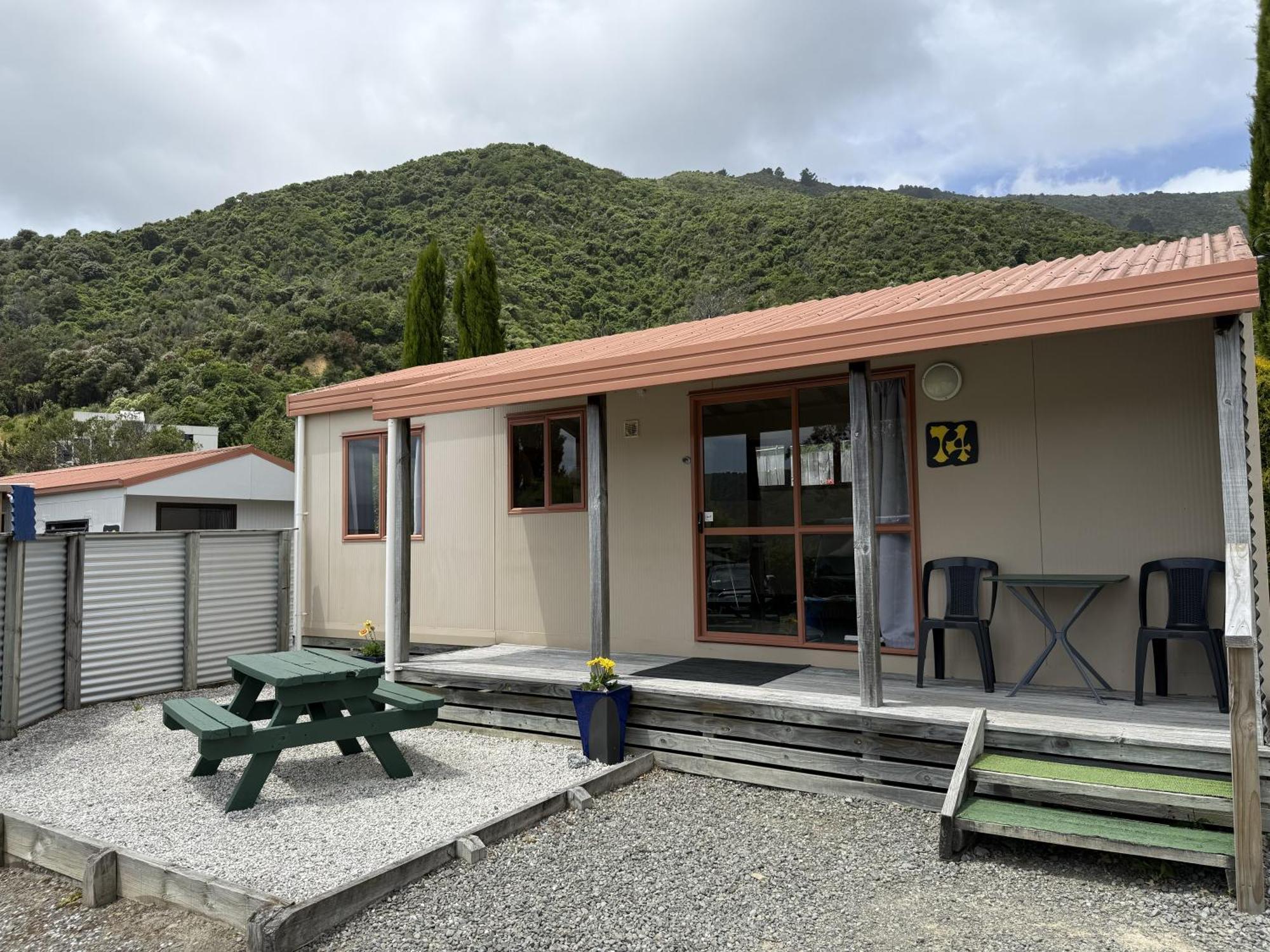 Picton'S Waikawa Bay Holiday Park Экстерьер фото