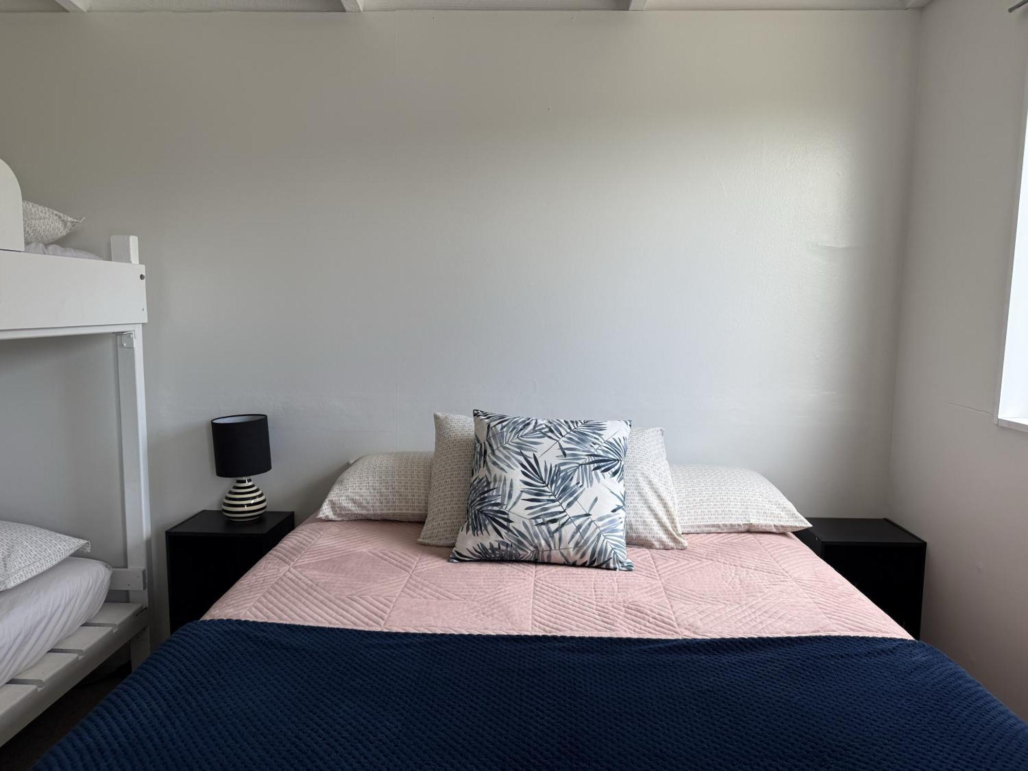 Picton'S Waikawa Bay Holiday Park Экстерьер фото